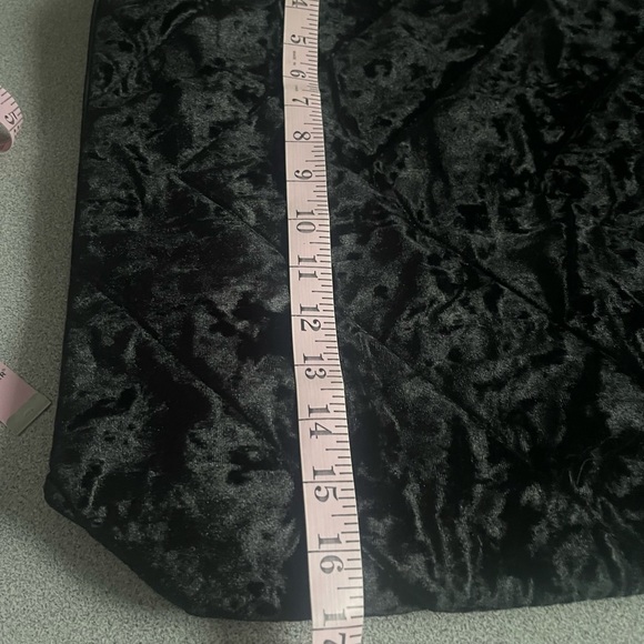 Victoria’s Secret Black Crushed Velvet Bag - Picture 7 of 8
